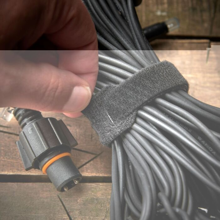 Instalatie Craciun Profesionala de Exterior IP65, 50 m, 1200 Led-uri Mari ,Franjuri, Alb rece, Flash, Alimentator, Interconectabila, Fir Negru Cauciucat, 220v, Flippy [10]