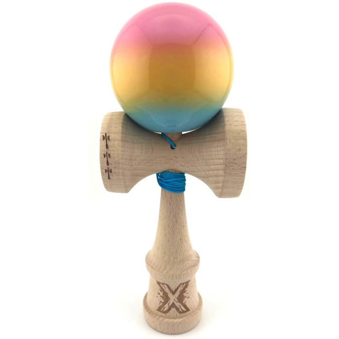 Kendama X Originala, Profesionala, Flippy, Big Cups V2, Super Sticky cu Cupe Mari, din lemn 18 cm, Rulment Metalic cu Ata 55 cm, Roz/Galben/Albastru [1]