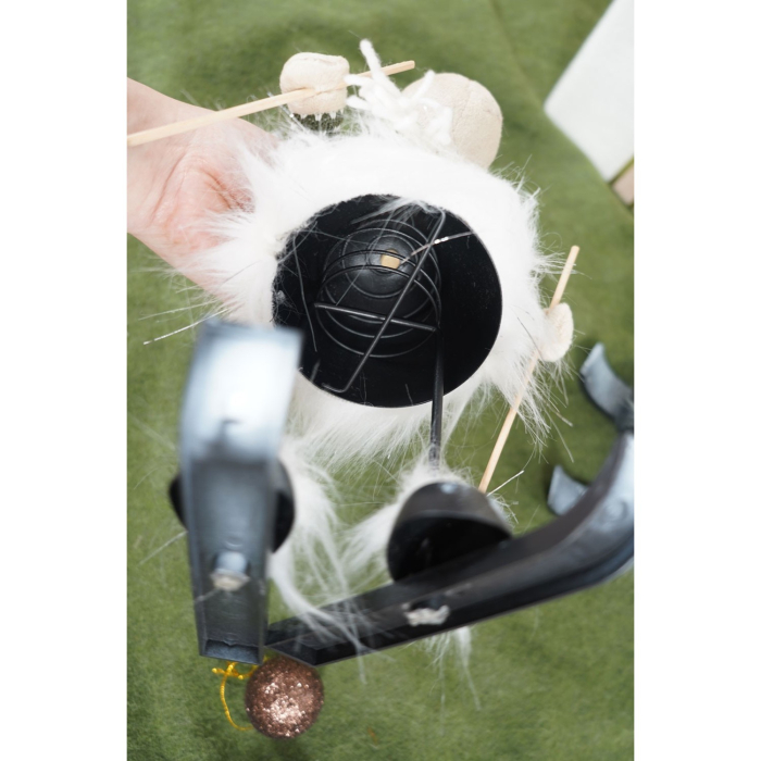 Ornament de Craciun ren pe schiuri model 2, Flippy, alb/verde, textil, 33 cm [8]