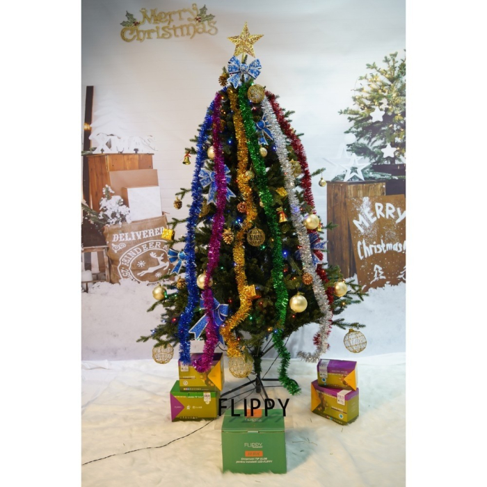 Set brad artificial de Craciun si elemente decorative, Becuri led incluse in ramuri, pentru interior/exterior, inaltime 180 cm, diametru 128 cm, 1246 ramuri, Flippy, verde, suport metalic inclus [2]