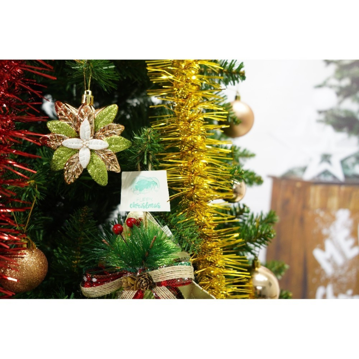 Set brad artificial de Craciun si elemente decorative, clasic, pentru interior/exterior, inaltime 210 cm, diametru 125 cm, 957 ramuri, Flippy, verde, suport metalic inclus [4]