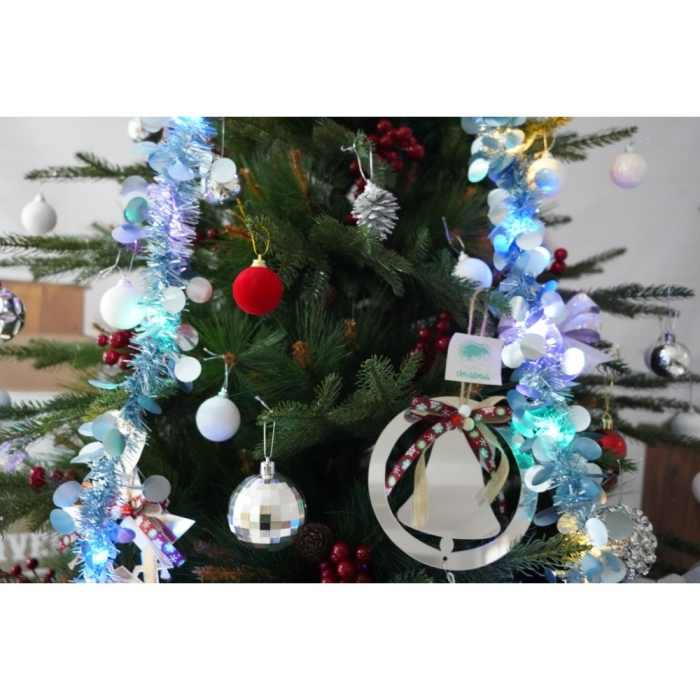 Set brad artificial de Craciun si elemente decorative, decorat cu conuri pin rosii, pentru interior/exterior, inaltime 210 cm, diametru 142 cm, 767 ramuri, Flippy, verde, suport metalic inclus [3]