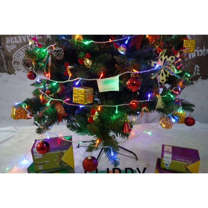 Set brad artificial de Craciun si elemente decorative, nins, decorat cu conuri pin, pentru interior/exterior, inaltime 210 cm, diametru 131 cm, 630 ramuri, Flippy, alb/verde, suport metalic inclus [6]