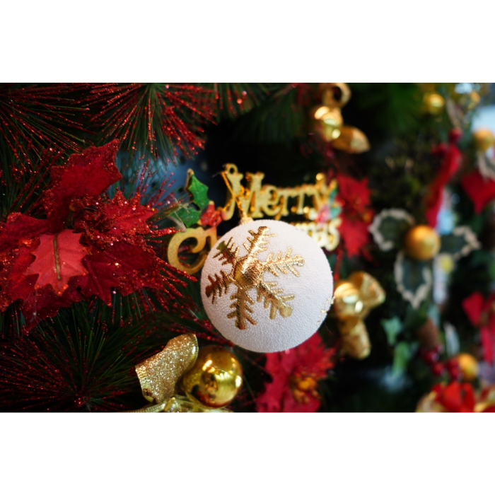 Set de 12 ornamente de brad, Flippy, de tip Glob, Alb/ Rosu, din polistiren, cu finisaj sclipitor , cutie  8  cm adancime x 32  cm lungime x 24  cm inaltime [5]