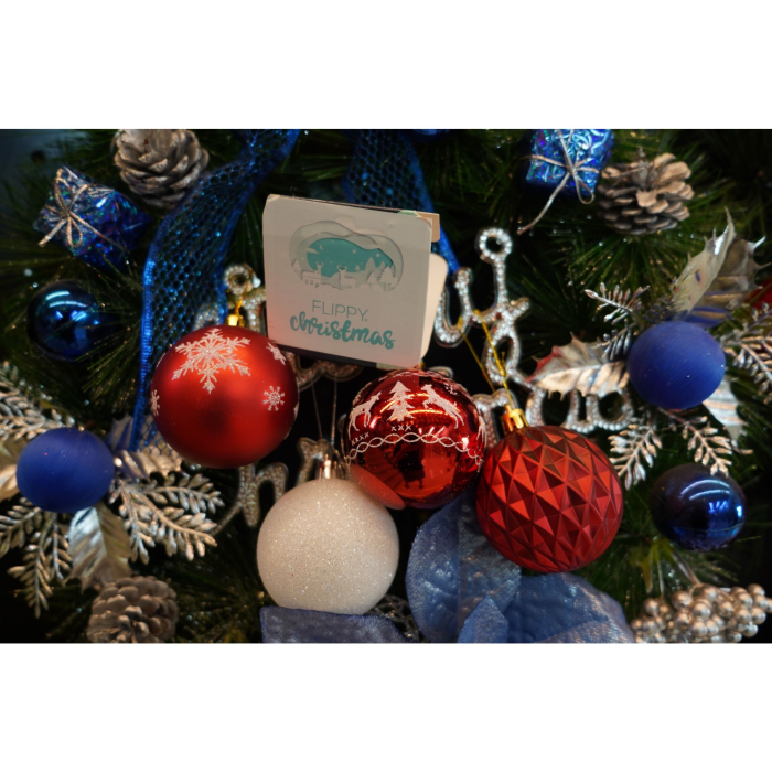 Set de 24 ornamente de brad, Flippy, de tip Glob, Alb/ Rosu, cu ø de 6 cm, din plastic, cu finisaj sclipitor , cutie  14  cm lungime x 32  cm inaltime x 14  cm adancime [4]