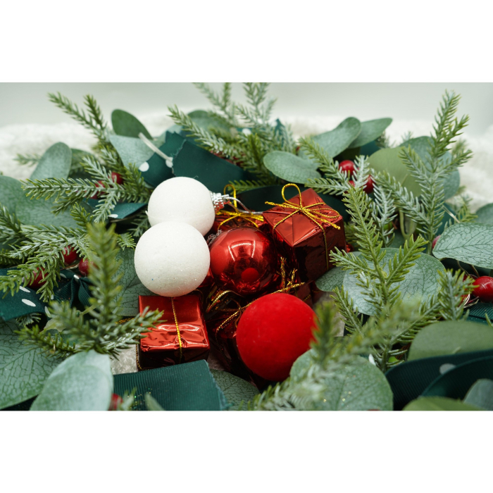 Set de 35 ornamente de brad, Flippy, de tip Glob, Alb/ Rosu, din polistiren, cu finisaj sclipitor , cutie  11  cm adancime x 19  cm inaltime x 11  cm lungime) [4]