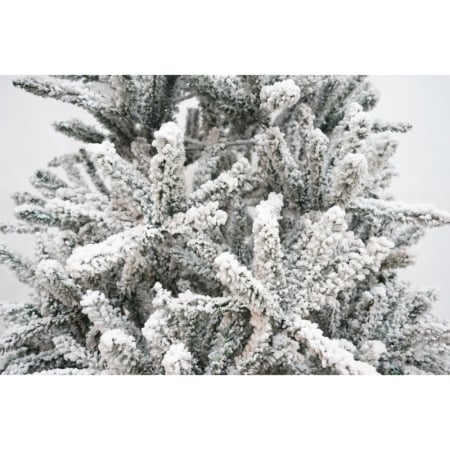 Brad Artificial de Craciun, Flippy, 2.10 m inaltime, Verde, Pulverizat alb-tip zapada, Diametru inferior 130 cm, Interior/ Exterior [13]