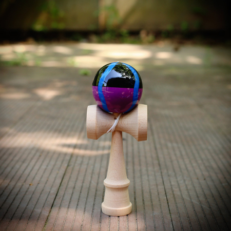 Articole pentru copii - Jucarie Kendama X Originala, Profesionala, Flippy, din Lemn, Rubber Grip, 18 cm, Negru/Mov/Albastru