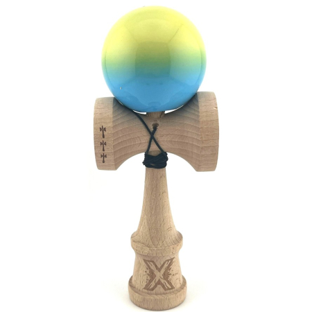 Kendama Super Sticky V2 Cupe Mari - Kendama X Originala, Profesionala, Flippy, Big Cups V2, Super Sticky cu Cupe Mari, din lemn 18 cm, Rulment Metalic cu Ata 55 cm, Galben/Albastru