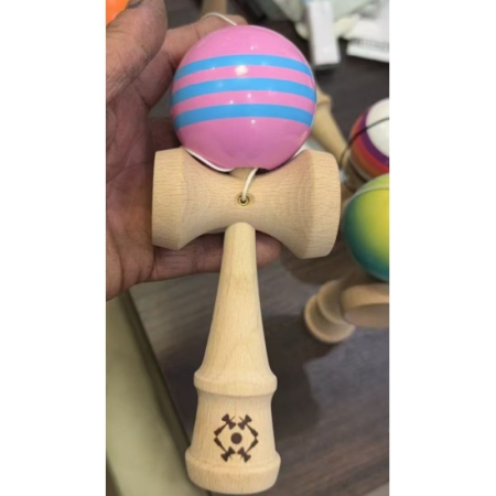 Kendama - Kendama X Originala, Profesionala, Flippy, Big Cups V2, Super Sticky Cupe Mari, Rulment Metalic cu Ata 55 cm, Roz/Linii Albastre