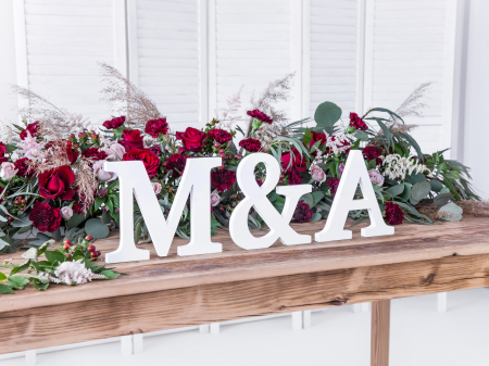 ACCESORII PENTRU NUNTA - Semn lemn "&", alb, 19.5x20.5cm