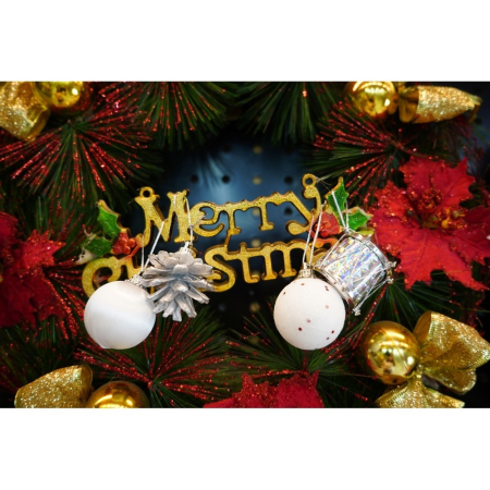 Set de 12 ornamente de brad, Flippy, de tip Glob, Alb/ Argintiu, din polistiren, cu finisaj sclipitor , cutie  4  cm adancime x 20  cm inaltime x 12  cm lungime) [8]