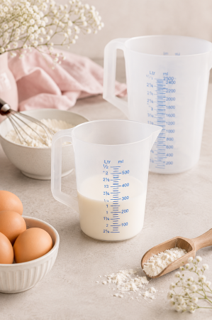 Totul pentru Cofetarie, Patiserie,Pizza - Cana gradata plastic pentru masurare 0.5 l