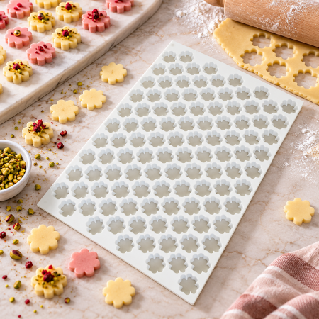 Totul pentru Cofetarie, Patiserie,Pizza - Foaie de taiat trifoi cu patru foi Ø 3.5 cm