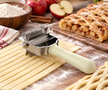 Totul pentru Cofetarie, Patiserie,Pizza - Rola decor/ taiat aluat, 6.5cm