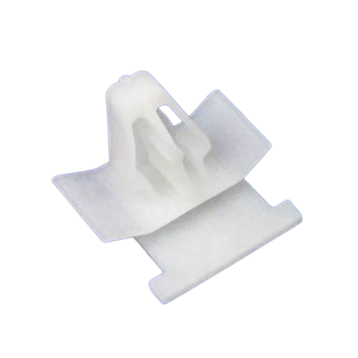 Overfender clip OEM Nissan Patrol Y61 [1]