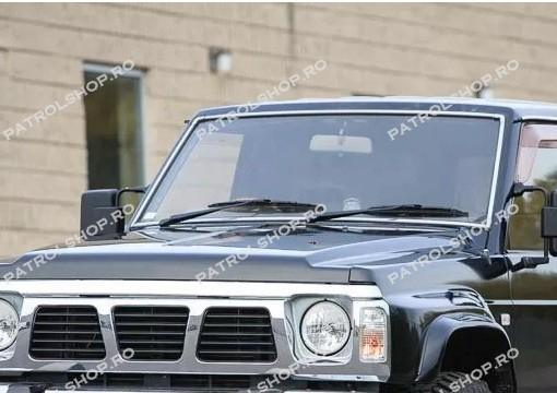 Windshield chrome moulding trim set OEM Nissan Patrol Y60 [2]