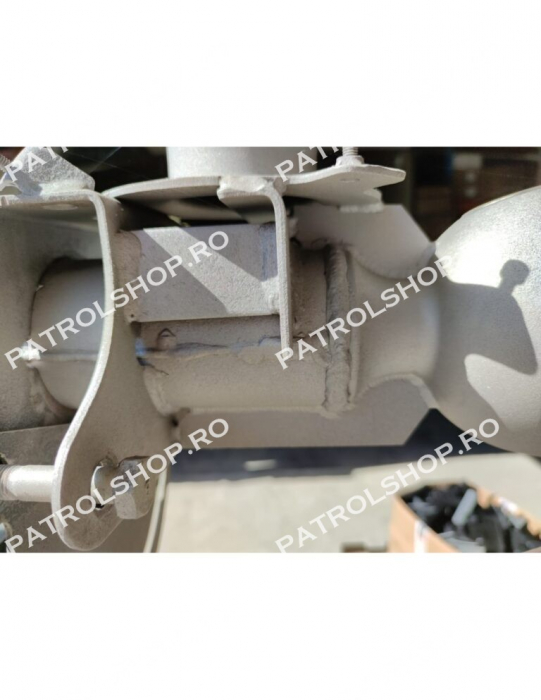 Weld-on knuckle brace kit Nissan Patrol Y61 [3]