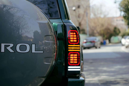 Set lampi spate LED fumurii Nissan Patrol Y61 GU4 >2004 [2]