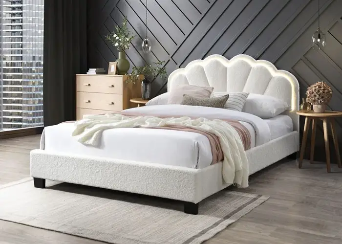 Paturi - Pat tapitat Comfort 2 cu LED, 160x200, cadru din lemn cu somiera fixa, culoare Crem