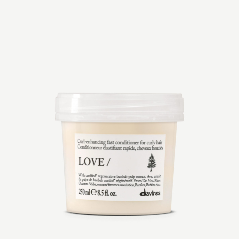 Balsam Păr Cret - Balsam  Davines LOVE Curl - Elasticitate, Volum și Control pentru Părul Creț și Ondulat