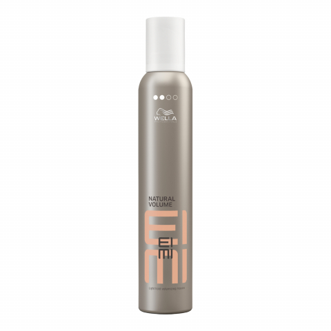 Styling - Spumă putere medie Wella Eimi Natural Volume