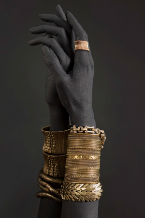 Tablouri Chic și Glam - Eleganța gestului