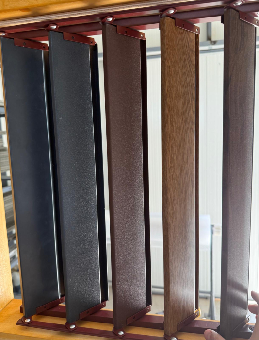 126 cm lățime cu 150-250 cm inaltime, PergoLino Vertical14 cu lamele metalice [9]