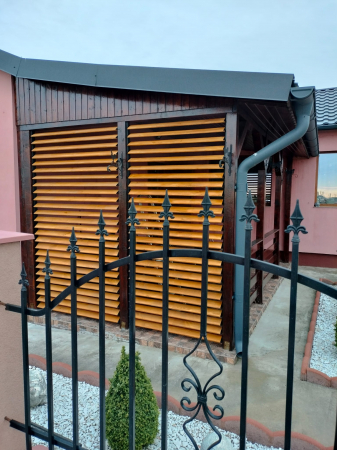 273 cm înălțime: kit complet Jaluzea reglabilă cu glisiere metalice + 30 lamele 100/110/130 cm din lemn de pin natur [24]