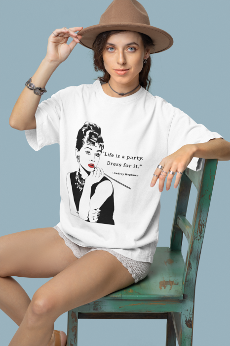 Tricou  oversized din bumbac organic Life is a party dress for it [4]