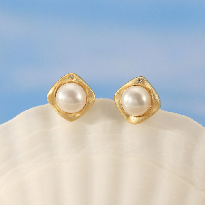 Cercei Adaline din argint placat cu aur 14k, perle de cultură si zirconiu [3]