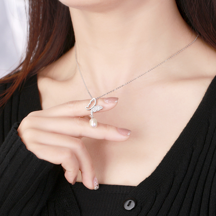 Colier Fluture din argint 925 rodiat cu zirconii și perlă – eleganță jucăușă și versatilă [3]