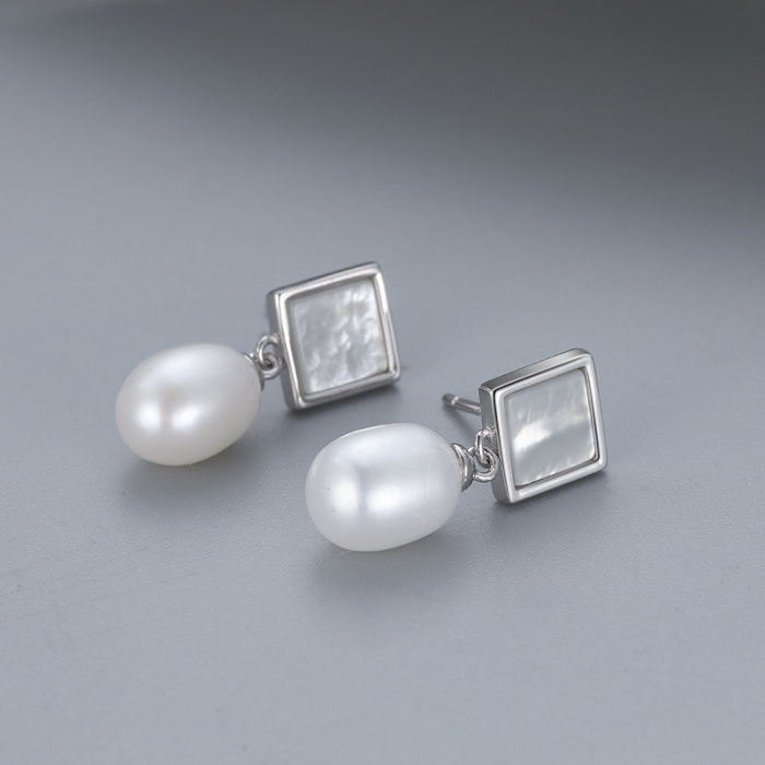 Cercei din argint cu perle naturale de cultură și sidef – eleganță subtilă și confort [3]