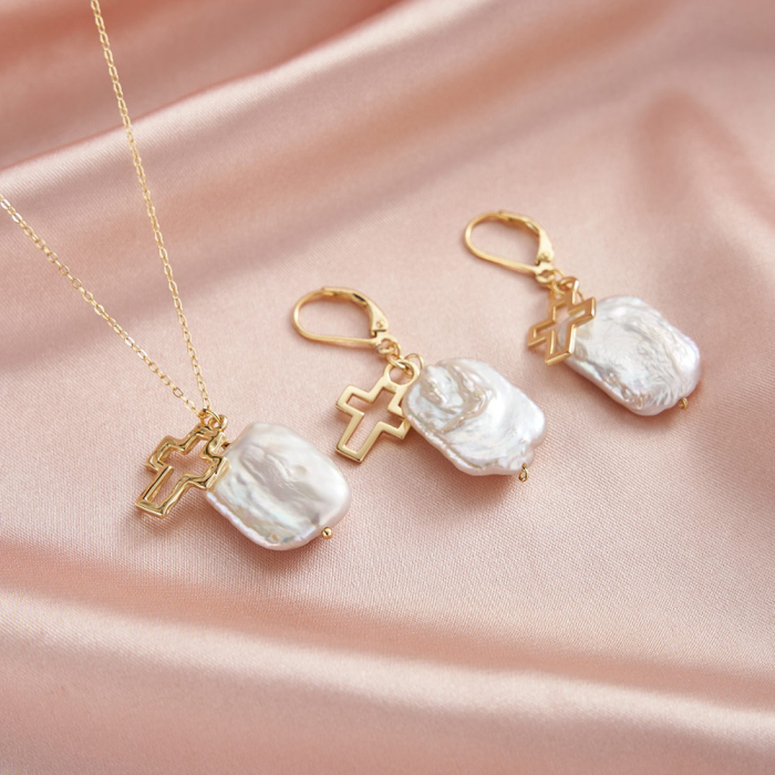 Cercei Cruce din argint 925 placat cu aur 14K cu perle naturale baroc și detaliu cruce [2]