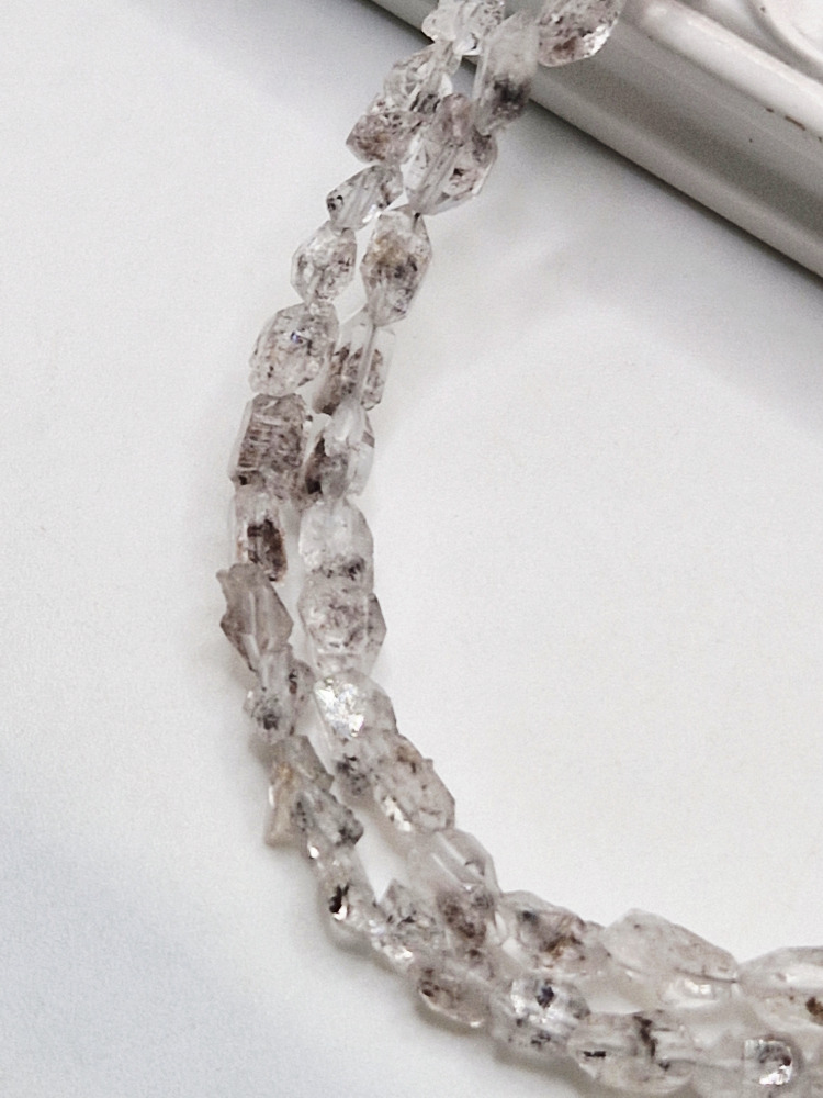 Cuart herkimer (diamant) 4.5..5 - 6..7.5mm - 1 sirag 20cm [2]