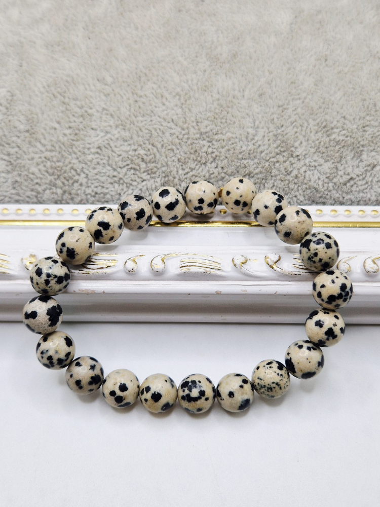 Bratara elastica realizata din jasp dalmatian. Lungime 18cm. ​​​​​​​Sfera 8mm. [3]