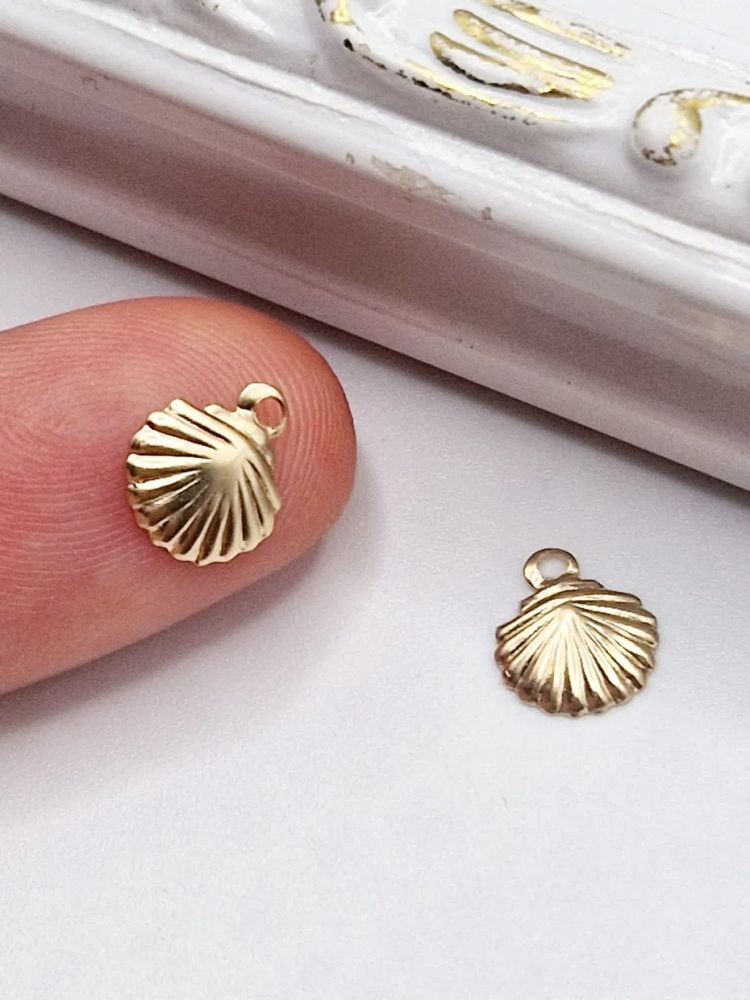 Charm scoică 7.5mm aur filat - 1 buc [2]