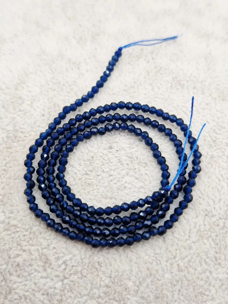 Cristale de 2mm albastru cerneală. [1]