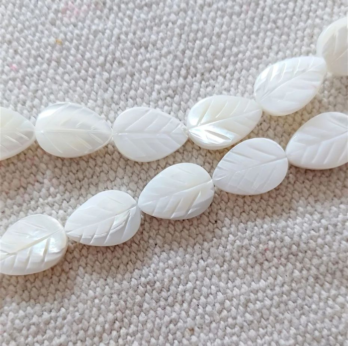 Sidef alb frunză 14x10mm, cod sidef3 - 1 buc frunza [2]