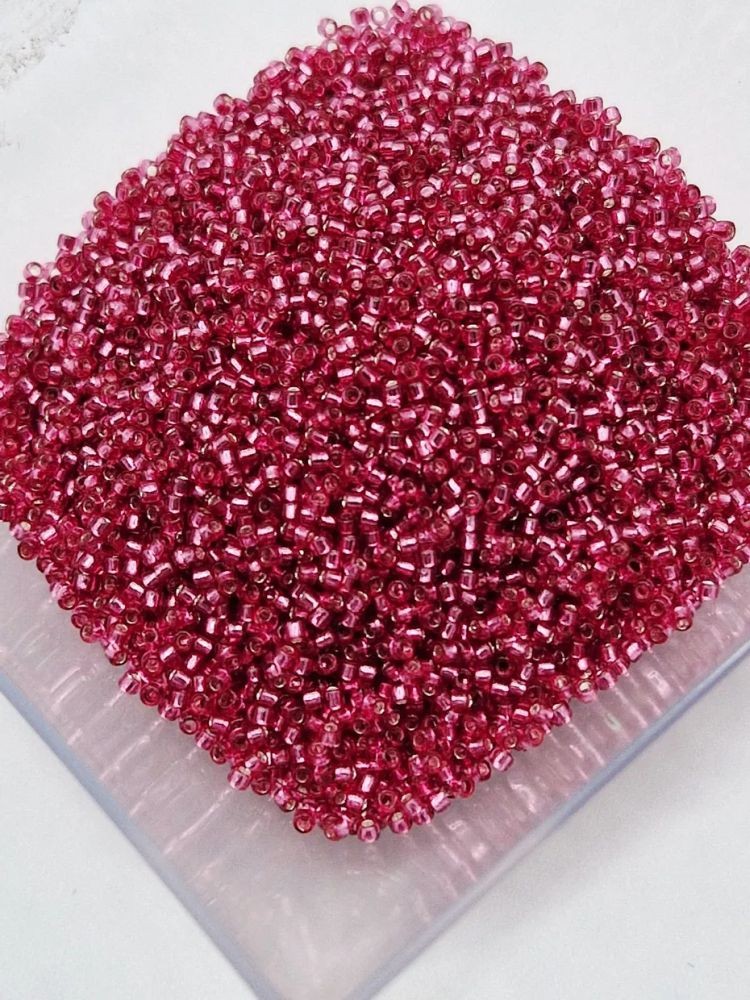Toho 1.5mm, Silver Lined Mauve 2218 - 5g [1]