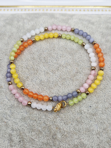 Colier delicat la baza gatului (choker) realizat din ochi de pisica in diverse culori si sfere mici de hematit auriu. [2]