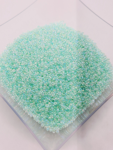 Miyuki 15/0 - Miyuki 1.5mm Light Mint Green Lined Crystal AB 0271 - 5g Orificiu 0.7mm Aprox. 1347 bucăți