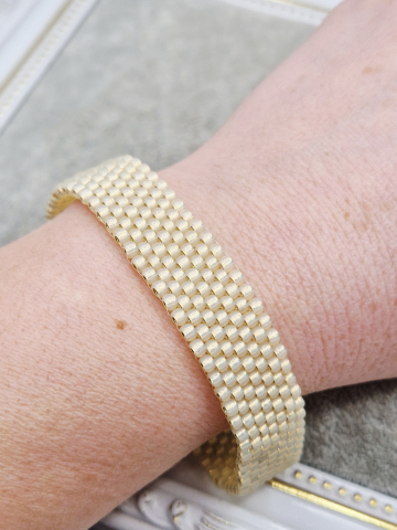 Brățări - Bratara eleganta realizata din margele calitative, miyuki de 3mm, de culoare ivory.