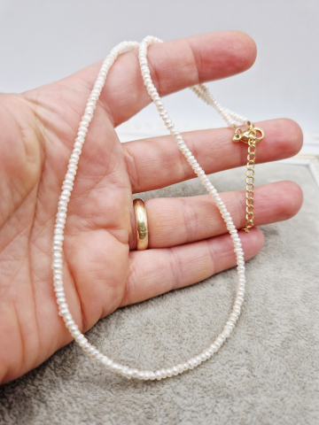 Choker minimalist din perle naturale [2]