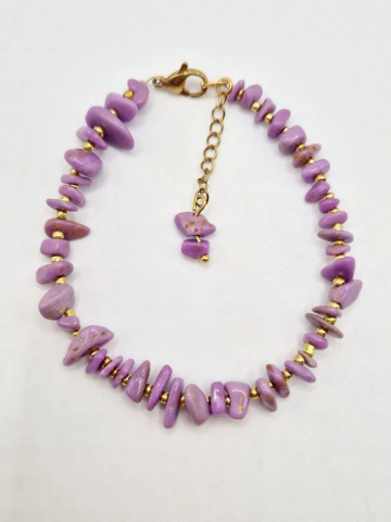 Brățări - Brățară realizată din forme neregulate de Lepidolit.