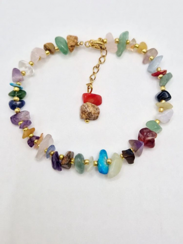 Brățări - Brățară realizată din mix de piatre semiprețioase în diverse forme.