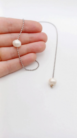 Coliere - Choker cu perlă și lanț pe spate