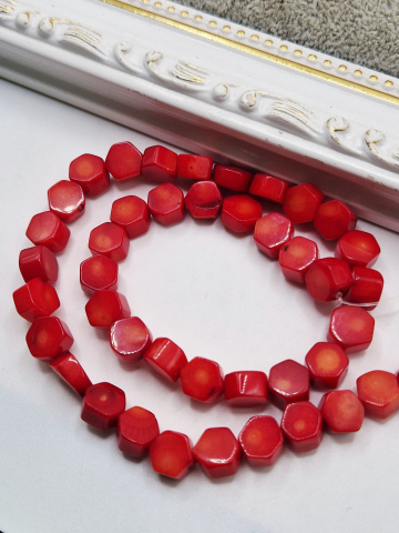 Coral butoias 7x4mm.