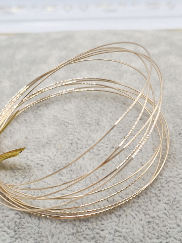 ACCESORII - Sârmă aur filat/gold filled 0.45mm - 10cm Se vinde la 10cm.