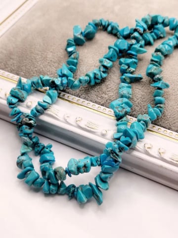 Chipsuri - Chips mediu din turcoaz, un sirag de 26cm.